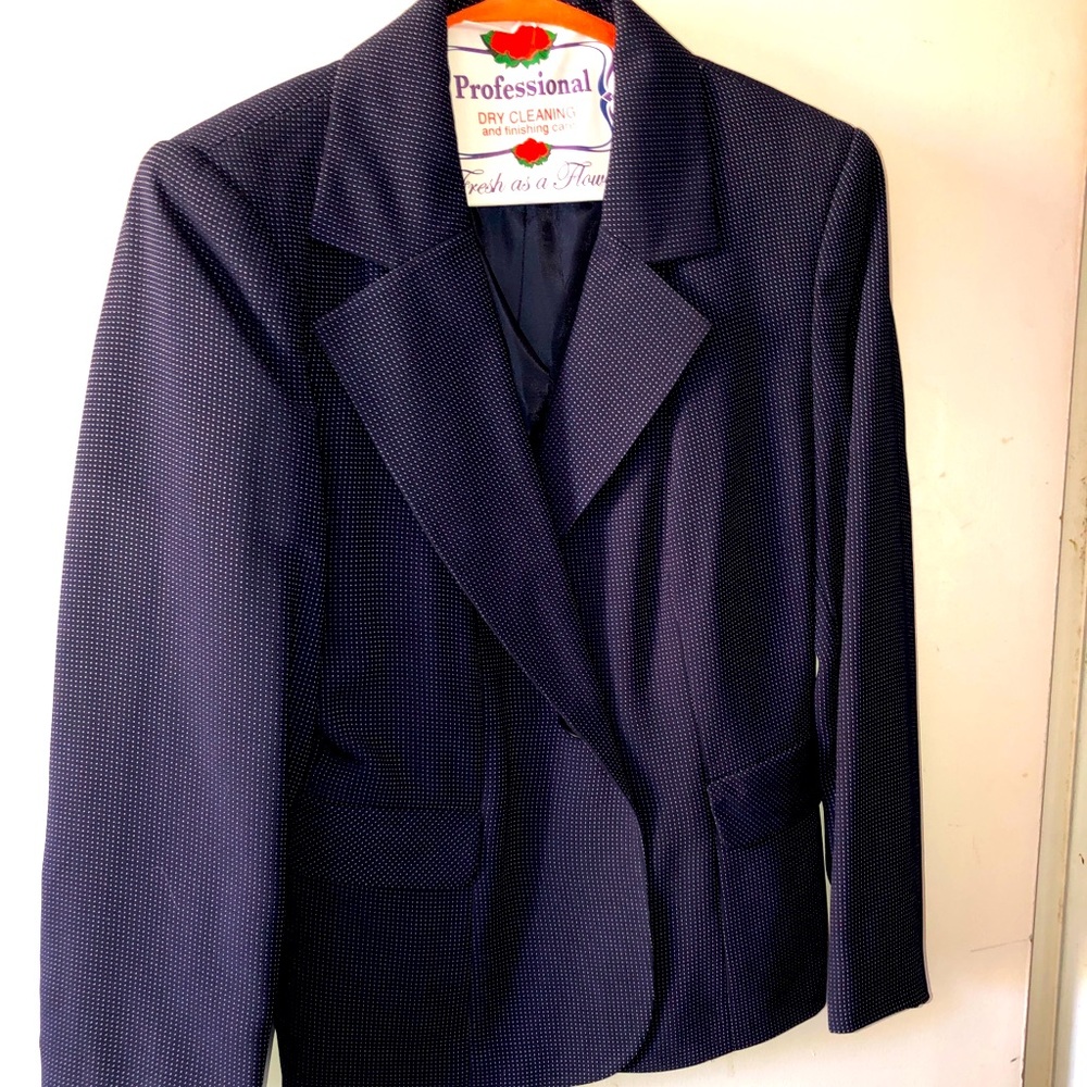 Le Suit Petite 3pc skirt suit